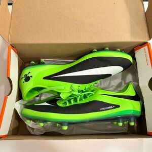 Nike Hypervenom Soccer Cleats - Green and Black